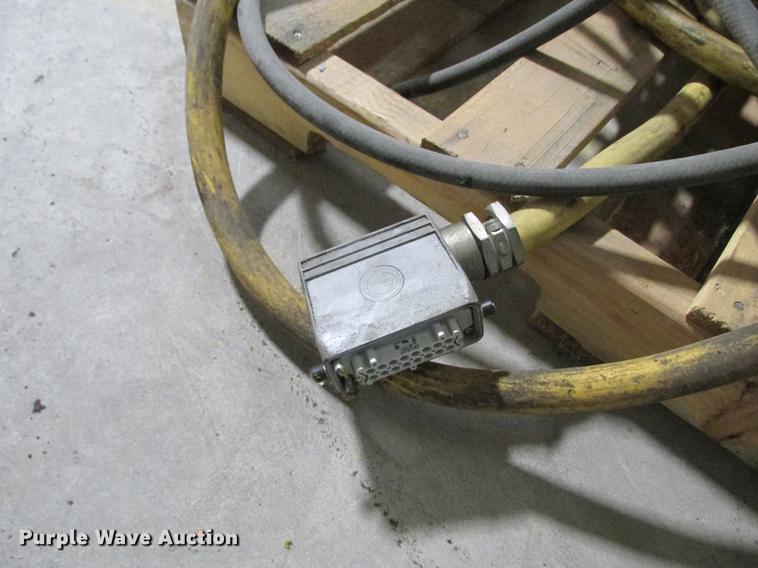 image for item DX9449 2002 Sefac 1200M65 auto column lift