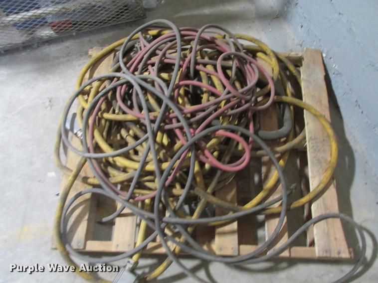 image for item DX9449 2002 Sefac 1200M65 auto column lift