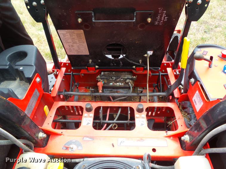 image for item DZ9406 2011 Gravely Pro Turn 260 lawn mower