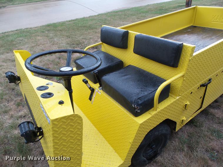 image for item DZ9407 Cushman utility vehicle