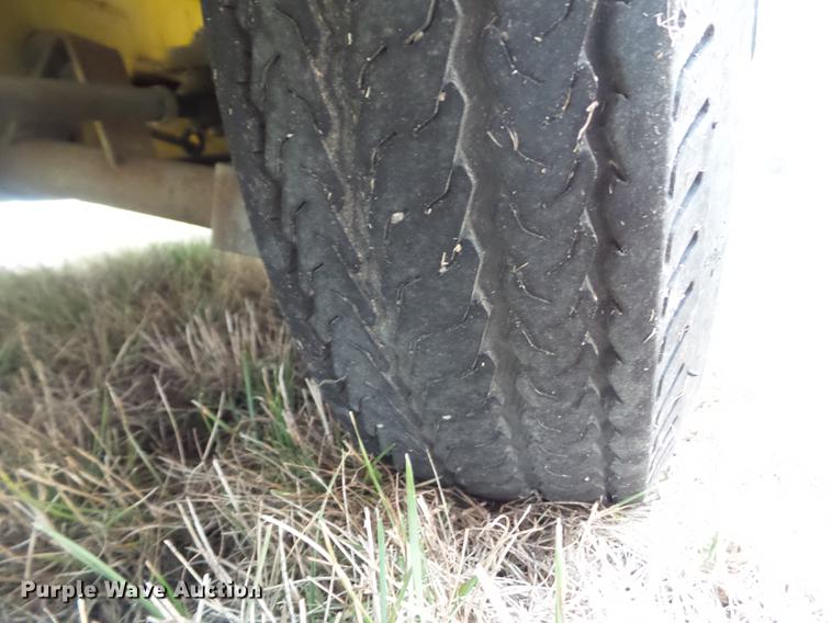 image for item DZ9407 Cushman utility vehicle