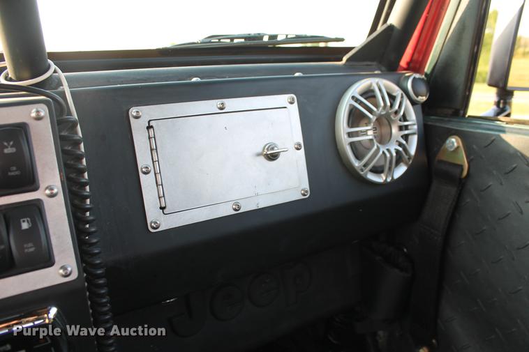 image for item DZ9967 1999 Jeep Wrangler SUV