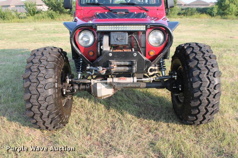 image for item DZ9967 1999 Jeep Wrangler SUV