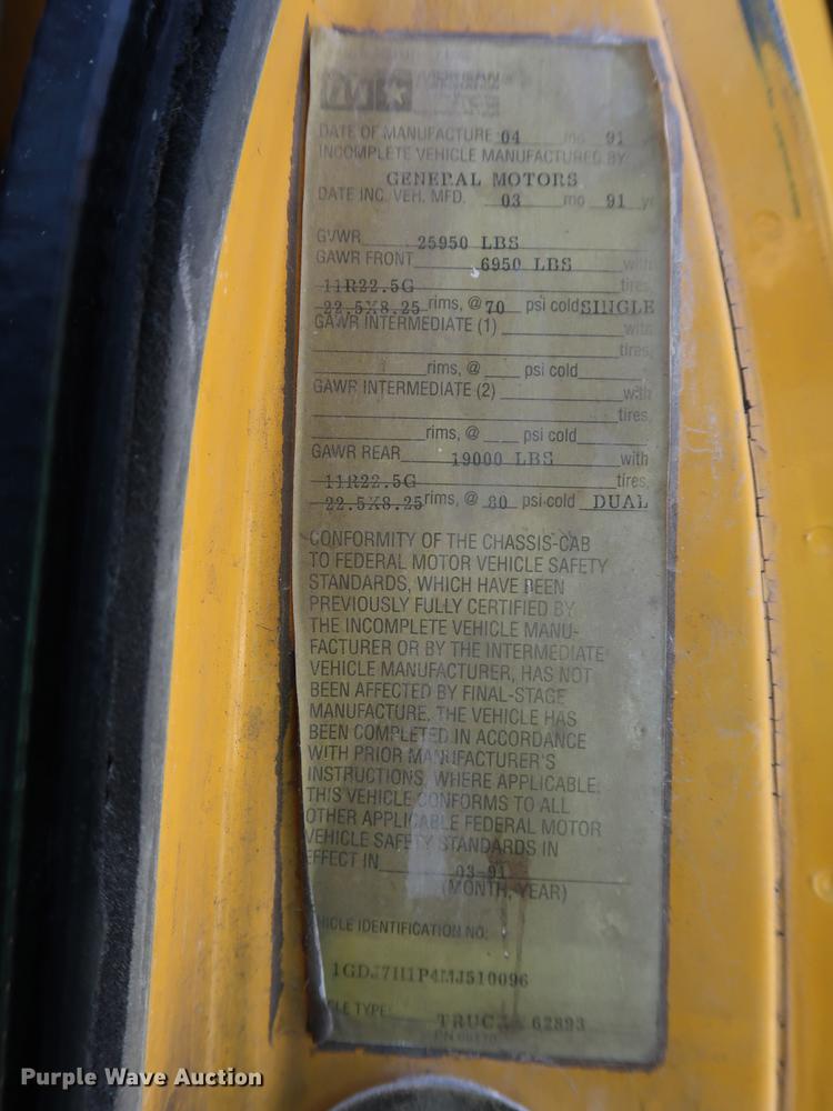 image for item EF9779 1991 GMC TopKick C5500 box truck