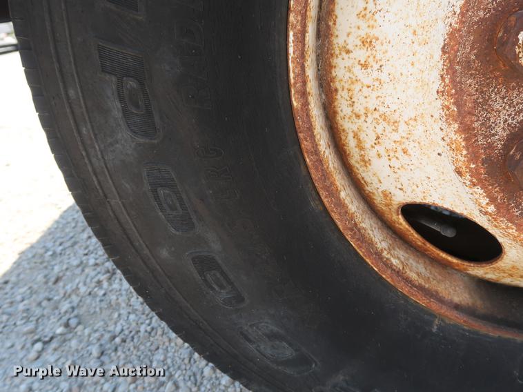 image for item EF9779 1991 GMC TopKick C5500 box truck