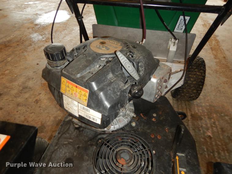 image for item EM9598 Lesco fertilizer spreader