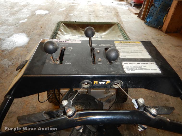 image for item EM9598 Lesco fertilizer spreader