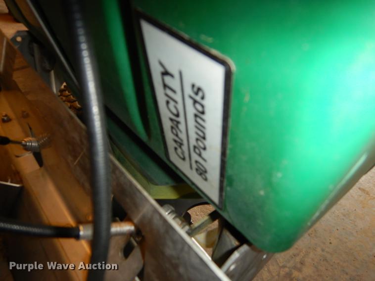 image for item EM9598 Lesco fertilizer spreader