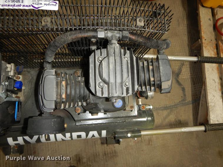 image for item EM9612 Hyundai air compressor