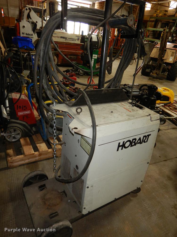image for item EM9613 Hobart BetaMig 250 wire feed welder