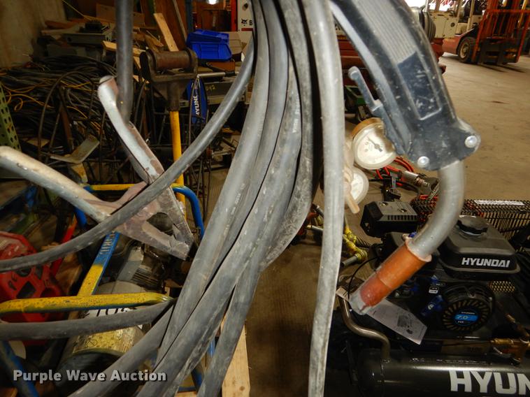 image for item EM9613 Hobart BetaMig 250 wire feed welder