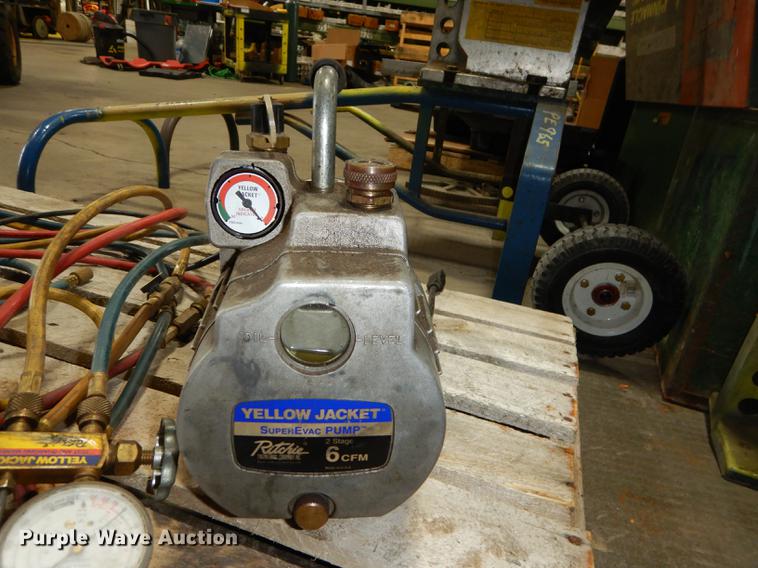 image for item EM9614 Stinger 2000 refrigerator recovery machine