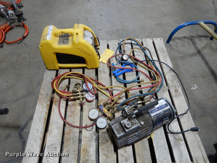 image for item EM9614 Stinger 2000 refrigerator recovery machine