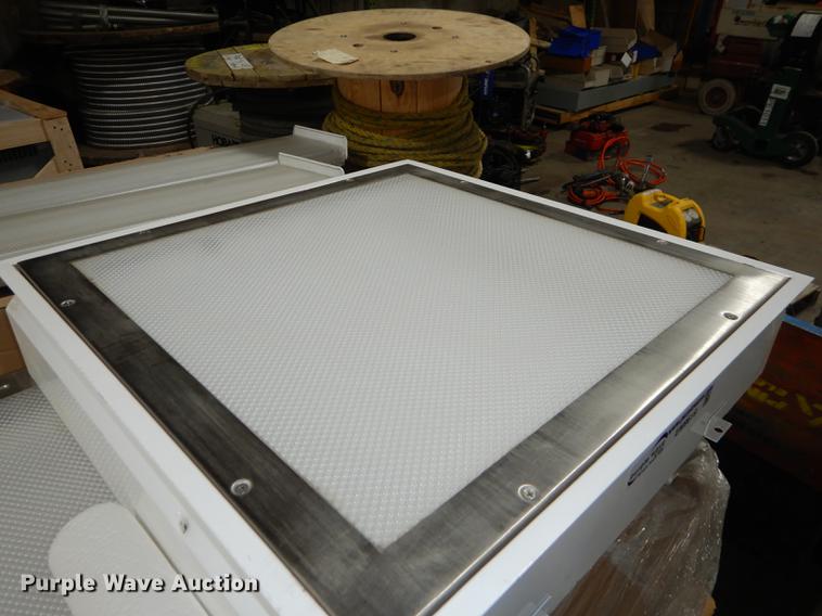 image for item EM9619 (2) pallets light fixtures
