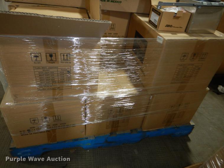 image for item EM9619 (2) pallets light fixtures
