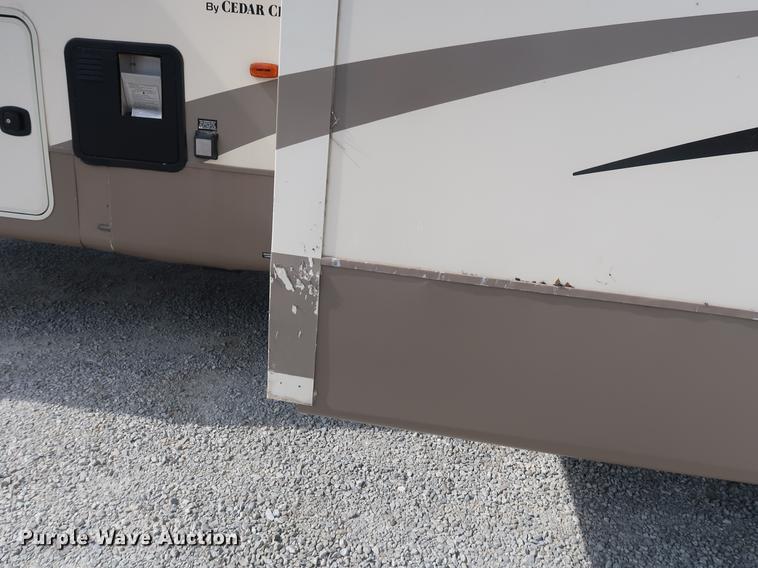 image for item EP9425 2015 Cedar Creek Silverback camper