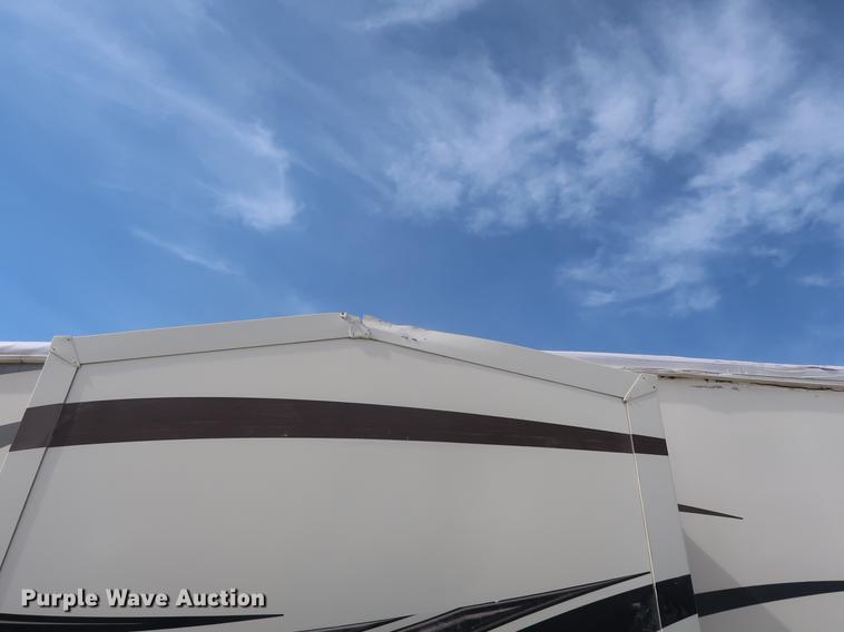 image for item EP9425 2015 Cedar Creek Silverback camper