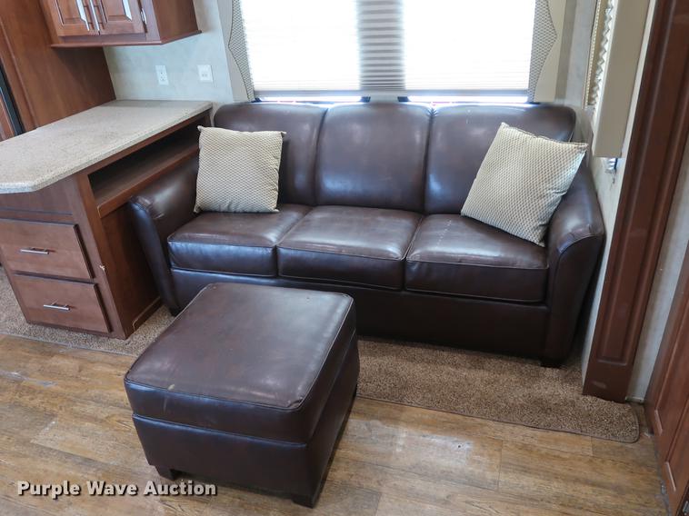 image for item EP9425 2015 Cedar Creek Silverback camper