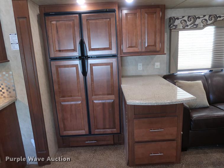 image for item EP9425 2015 Cedar Creek Silverback camper