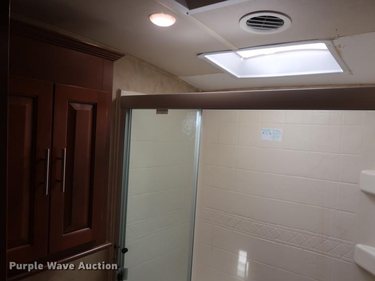 image for item EP9425 2015 Cedar Creek Silverback camper