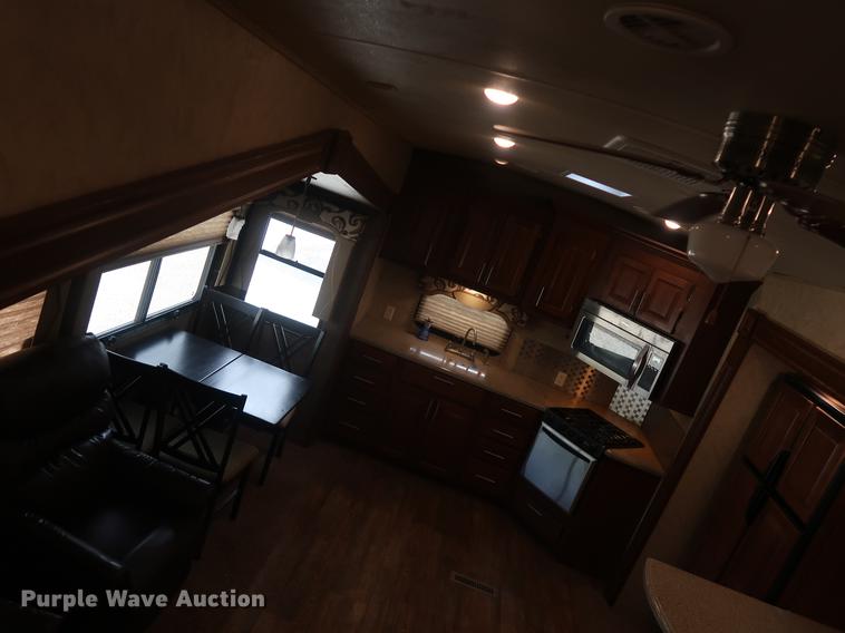 image for item EP9425 2015 Cedar Creek Silverback camper