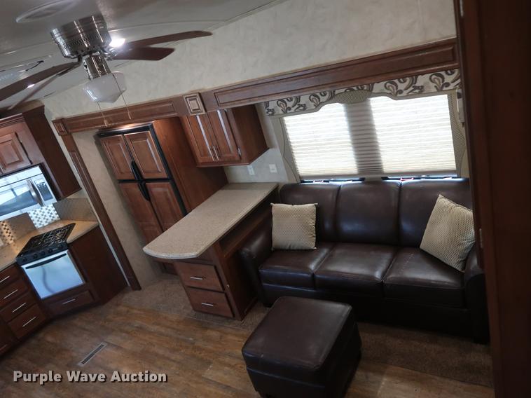 image for item EP9425 2015 Cedar Creek Silverback camper