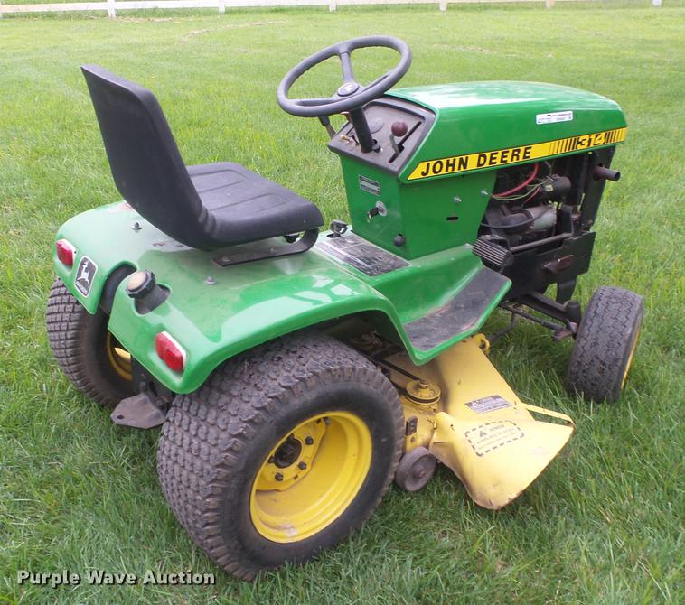 image for item ER9697 John Deere 314 lawn mower