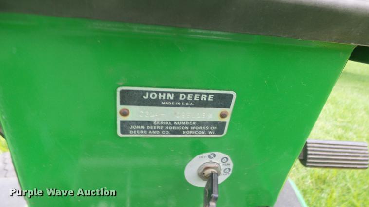 image for item ER9697 John Deere 314 lawn mower