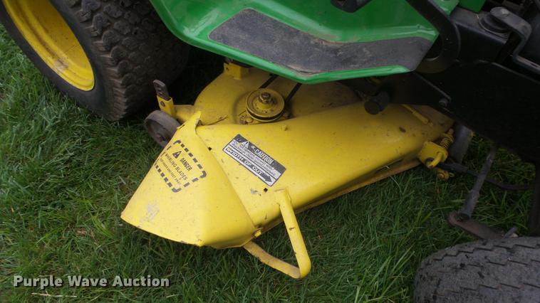 image for item ER9697 John Deere 314 lawn mower