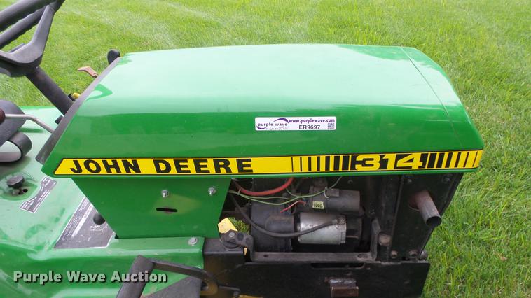 image for item ER9697 John Deere 314 lawn mower