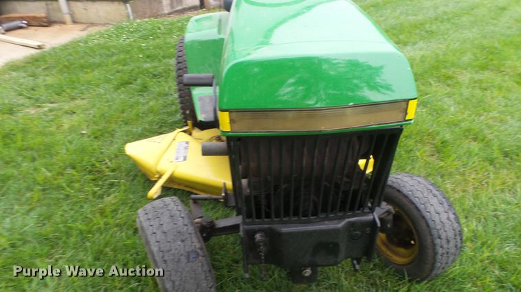 image for item ER9697 John Deere 314 lawn mower