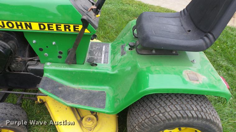 image for item ER9697 John Deere 314 lawn mower