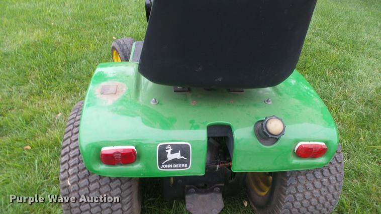 image for item ER9697 John Deere 314 lawn mower