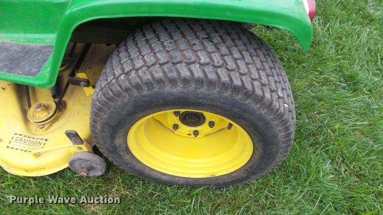 image for item ER9697 John Deere 314 lawn mower