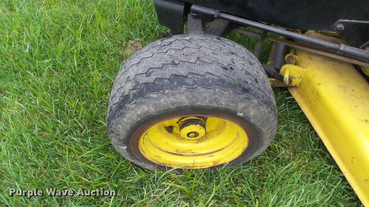 image for item ER9697 John Deere 314 lawn mower
