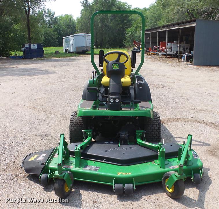image for item ES9261 John Deere 1445 Series II lawn mower