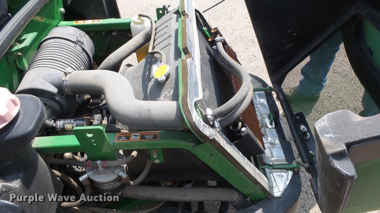 image for item ES9261 John Deere 1445 Series II lawn mower