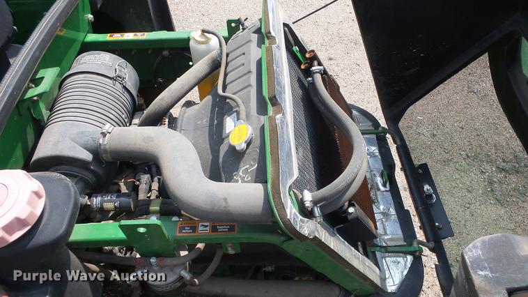 image for item ES9261 John Deere 1445 Series II lawn mower