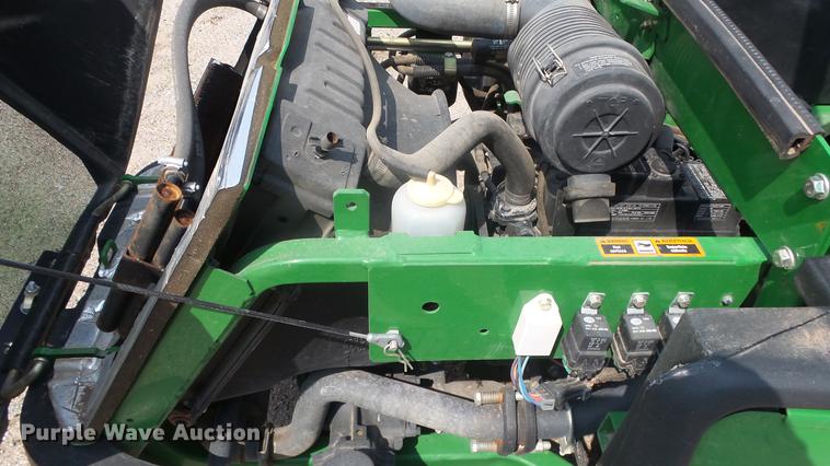 image for item ES9261 John Deere 1445 Series II lawn mower