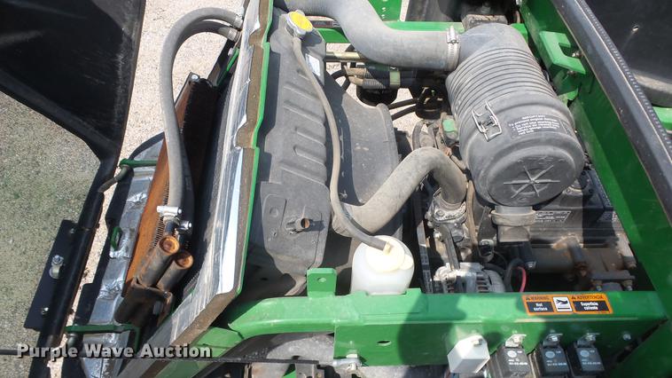 image for item ES9261 John Deere 1445 Series II lawn mower