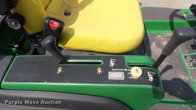 image for item ES9261 John Deere 1445 Series II lawn mower