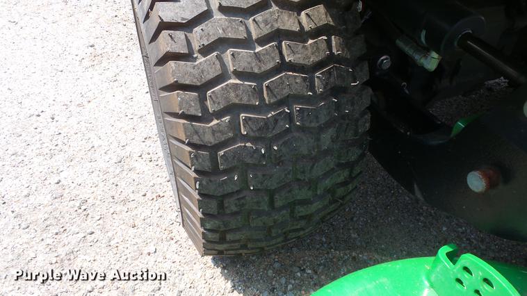 image for item ES9261 John Deere 1445 Series II lawn mower