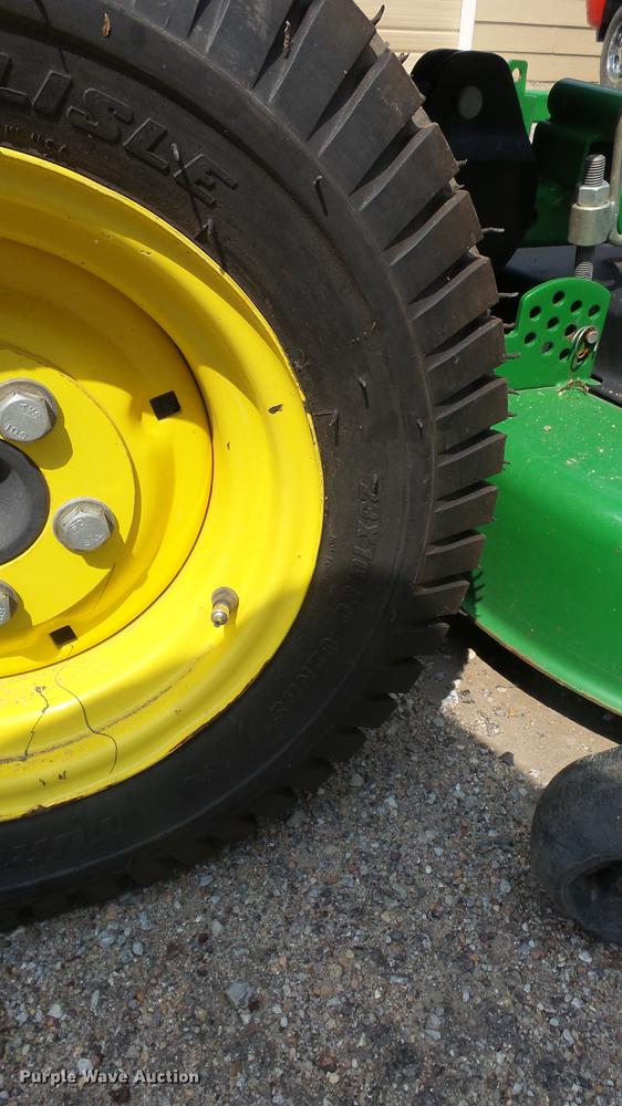 image for item ES9261 John Deere 1445 Series II lawn mower