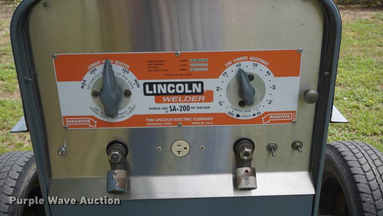 image for item ES9901 Lincoln SA-200-F-162 welder