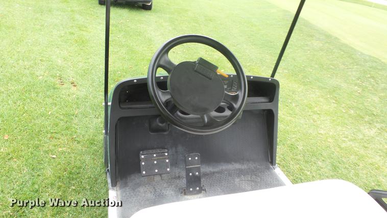 image for item ET9418 2005 EZ GO golf cart