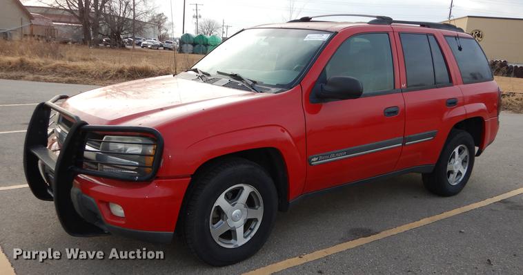 image for item J5528 2002 Chevrolet TrailBlazer SUV