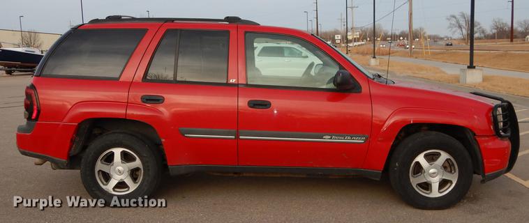 image for item J5528 2002 Chevrolet TrailBlazer SUV