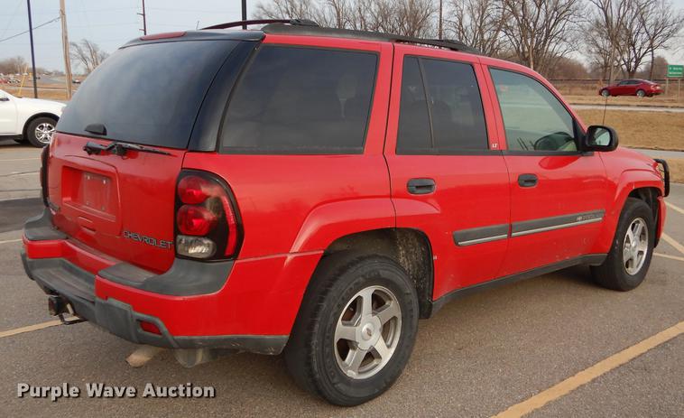 image for item J5528 2002 Chevrolet TrailBlazer SUV