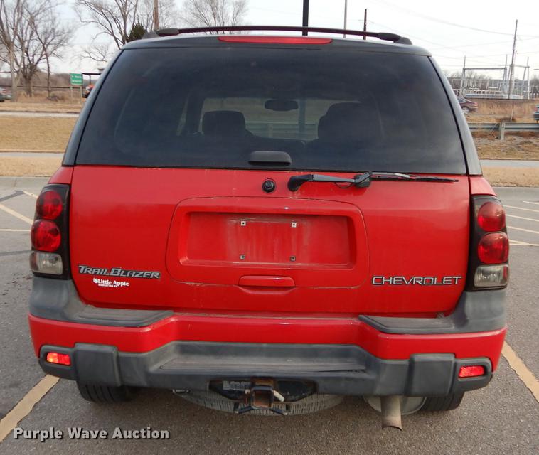 image for item J5528 2002 Chevrolet TrailBlazer SUV