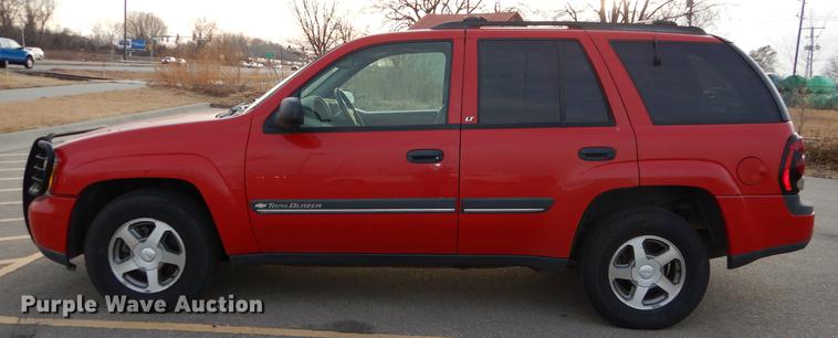 image for item J5528 2002 Chevrolet TrailBlazer SUV